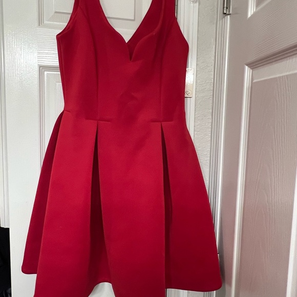 Ali Ro adorable dress with pleated flared bottom so cute dress up or down - Picture 2 of 14